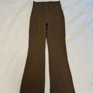 TNA Hi-Rise Leggings with flare - Brown/caramel